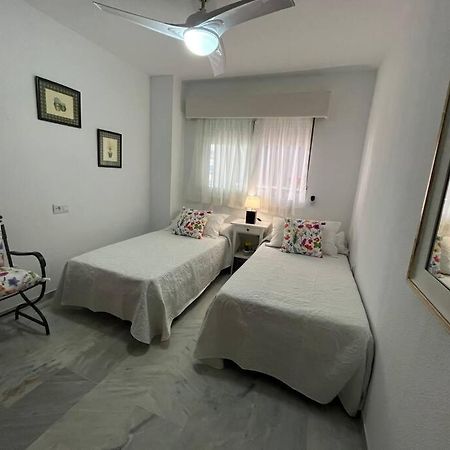 Marbella Piso En Casco Junto A Playa Piscina In Summer Season المظهر الخارجي الصورة