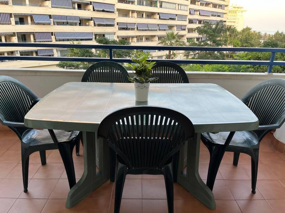 Marbella Piso En Casco Junto A Playa Piscina In Summer Season المظهر الخارجي الصورة