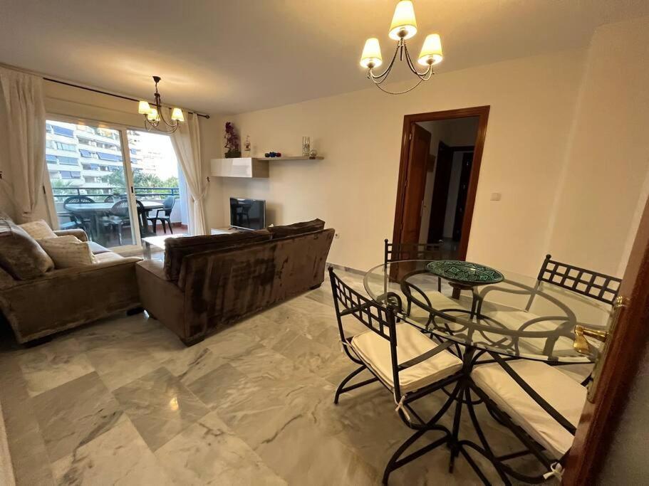 Marbella Piso En Casco Junto A Playa Piscina In Summer Season المظهر الخارجي الصورة